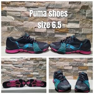 Womens puma athletic shoes- 6.5